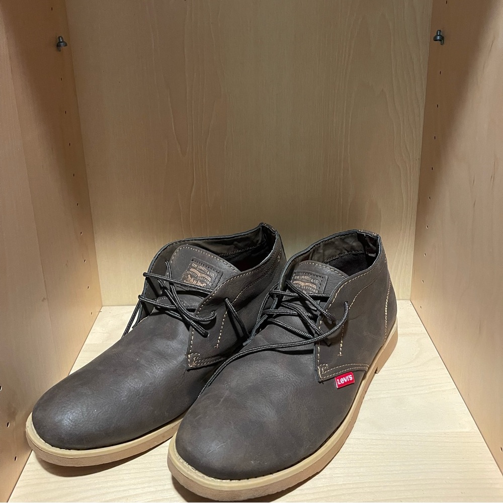 Men Levi’s Dark Brown Shoes